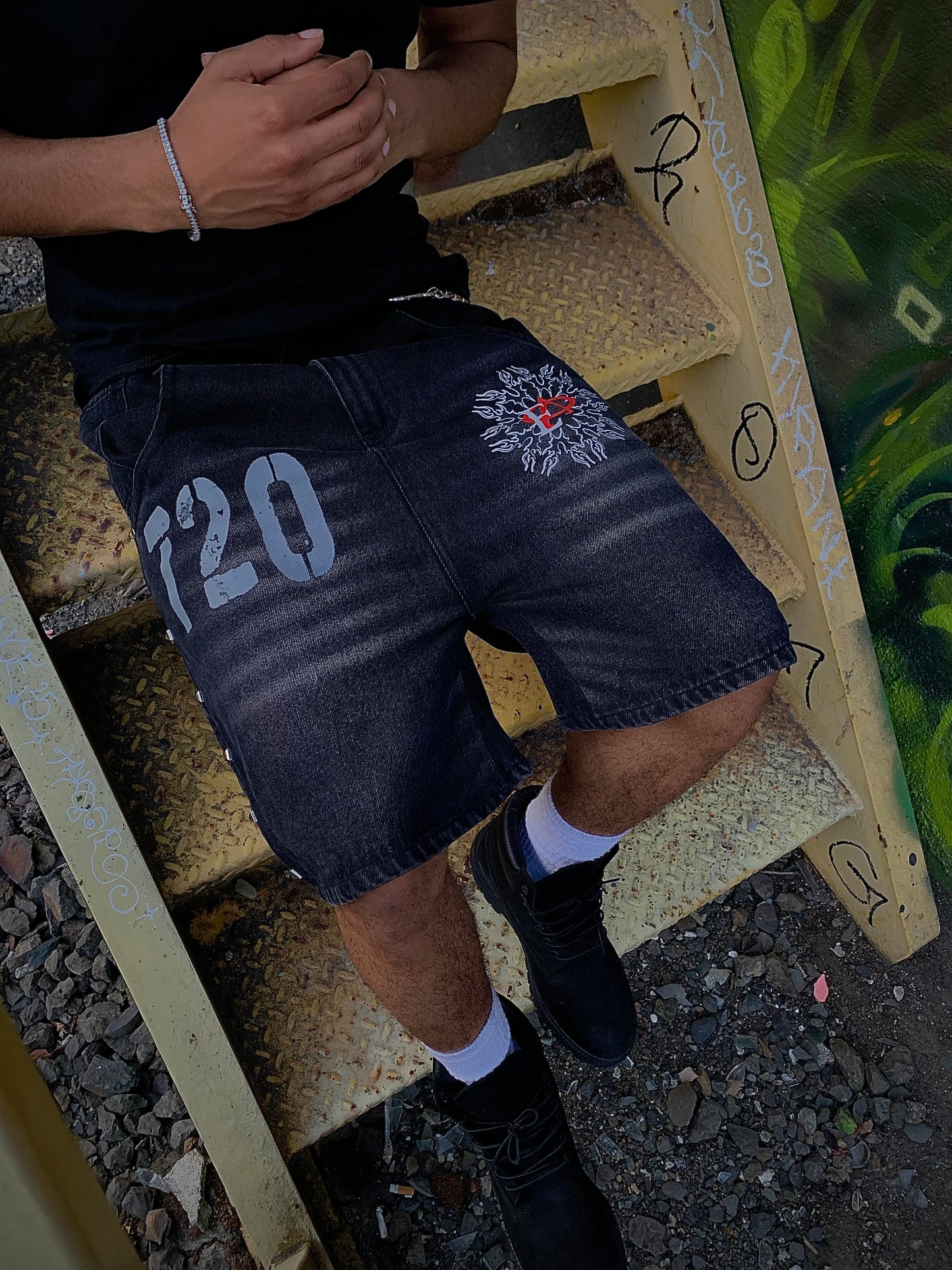 "REBELLION" JORTS
